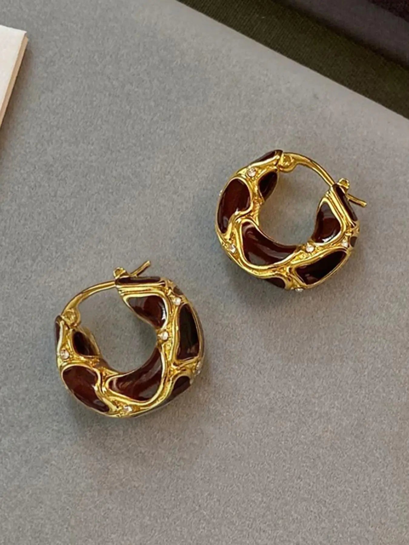 Elegant Vintage Chunky Hoop Earrings for Women - Lightweight Fashion Jewelry for Parties and Everyday Wear, Ideal Birthday Gift and Trendy Accessory