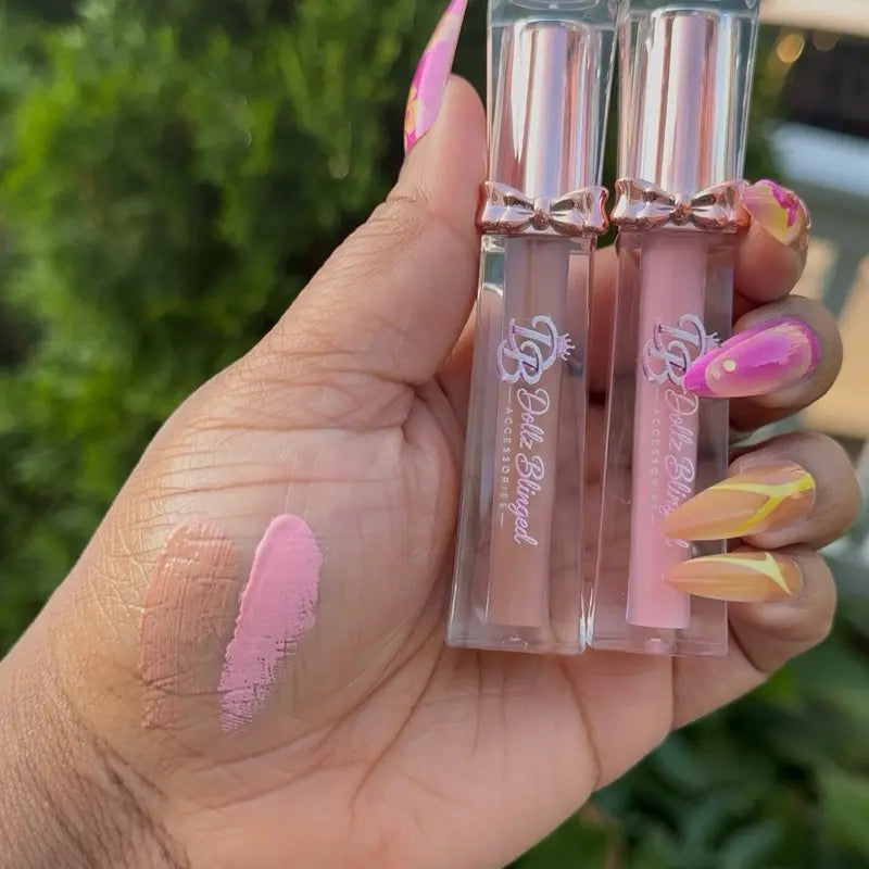 Long-Lasting Nude Matte Liquid Cream with Intense Pigmentation