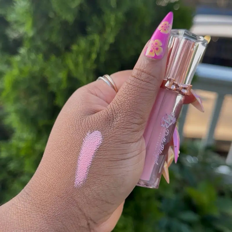 Long-Lasting Nude Matte Liquid Cream with Intense Pigmentation