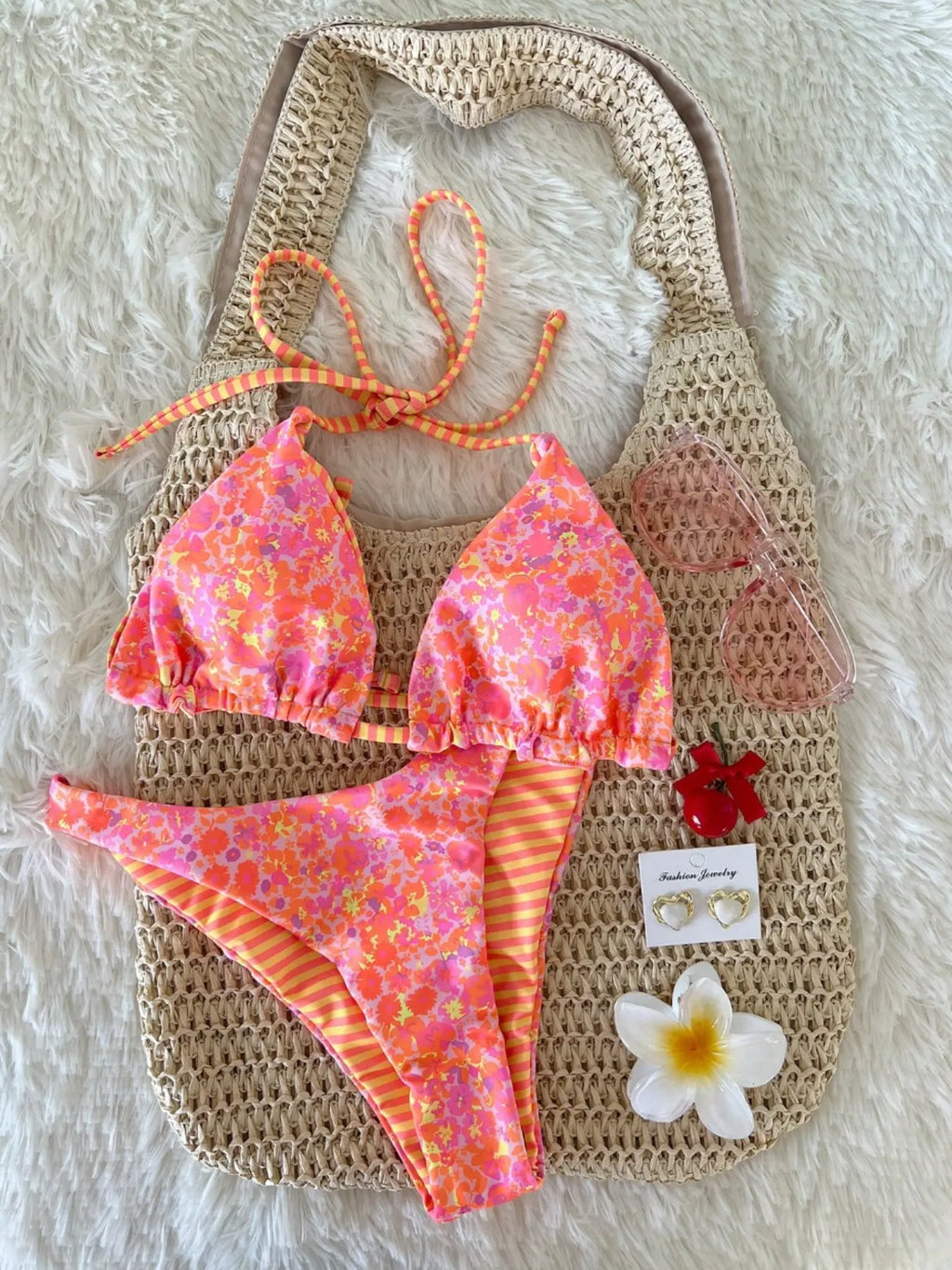 Women's Floral Print Two-Piece Bikini Swimsuit Set - Comfortable Tie-Neck Design for Pool Parties and Beach Vacations