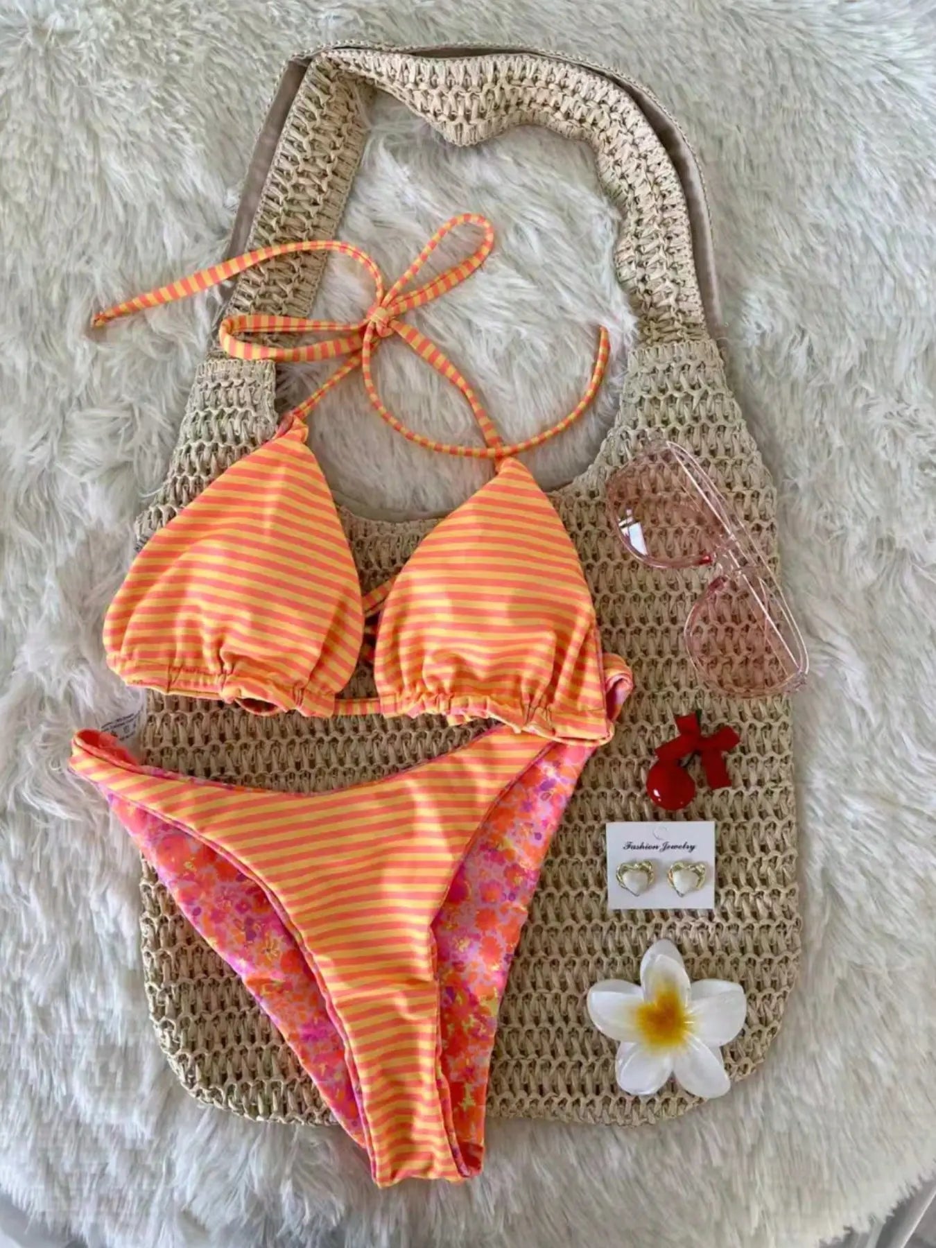 Women's Floral Print Two-Piece Bikini Swimsuit Set - Comfortable Tie-Neck Design for Pool Parties and Beach Vacations